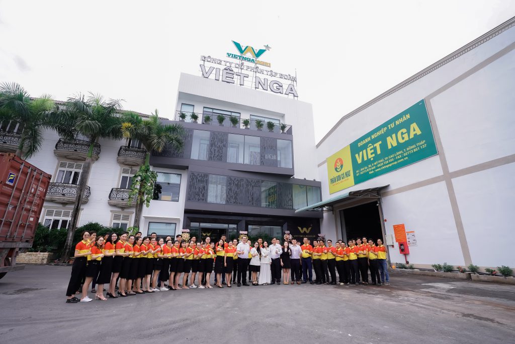 Phân Bón Việt Nga là một đại gia đình với nhiều thành viên cùng làm việc dưới một mái nhà chung